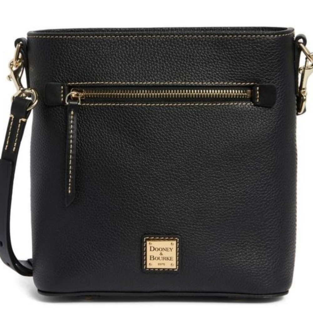 Dooney & Bourke Zip Black Pebble Leather Crossbody Bag.